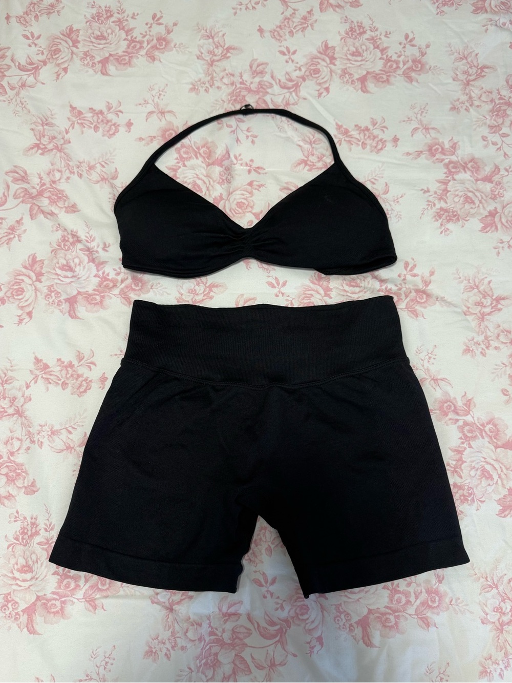 Black Two-Piece Athletic Set - Cropped Top & High-Waist Shorts